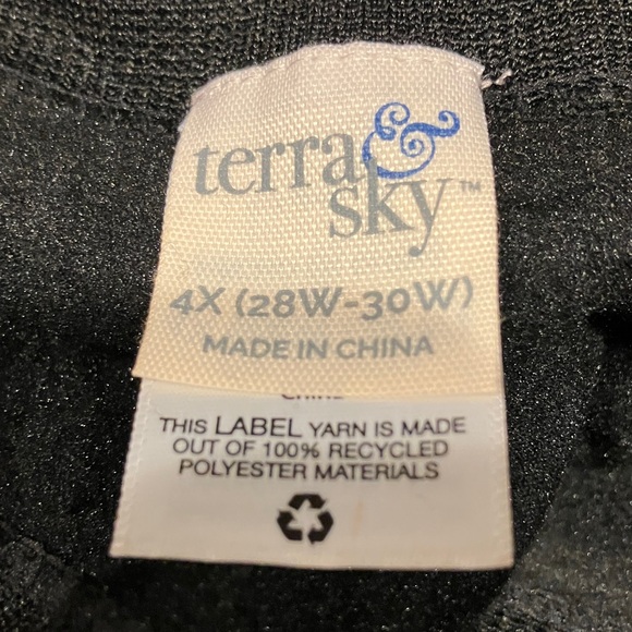 Black Lounge Pants Set - Picture 4 of 5